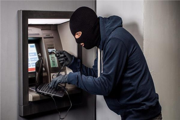 لصوص يقتلعون صرافا آليا بسيارتهم ويفرون في سديروت