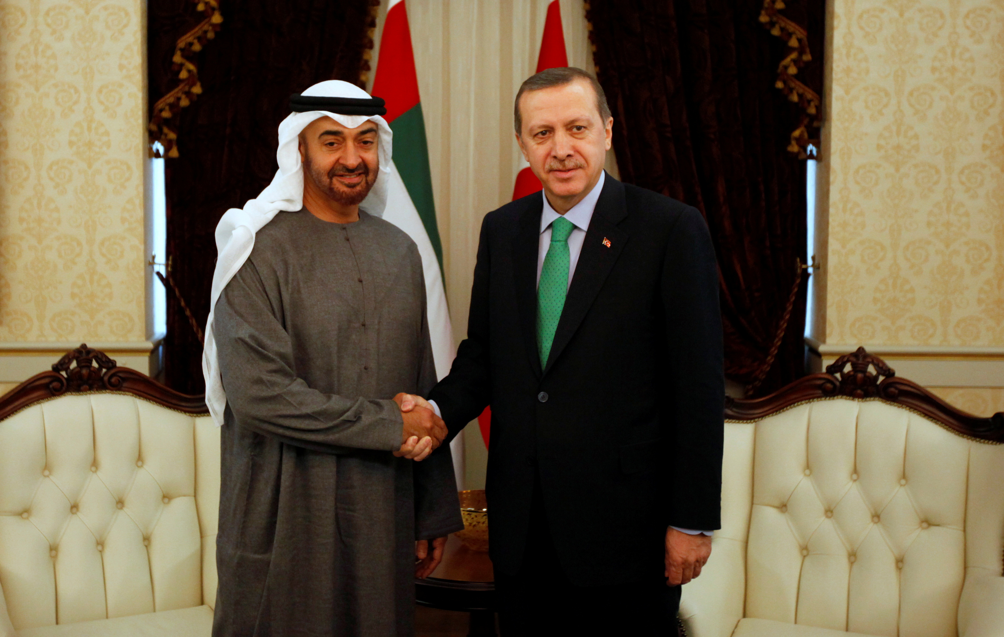 تحول مفاجئ.. بن زايد في ضيافة أردوغان 