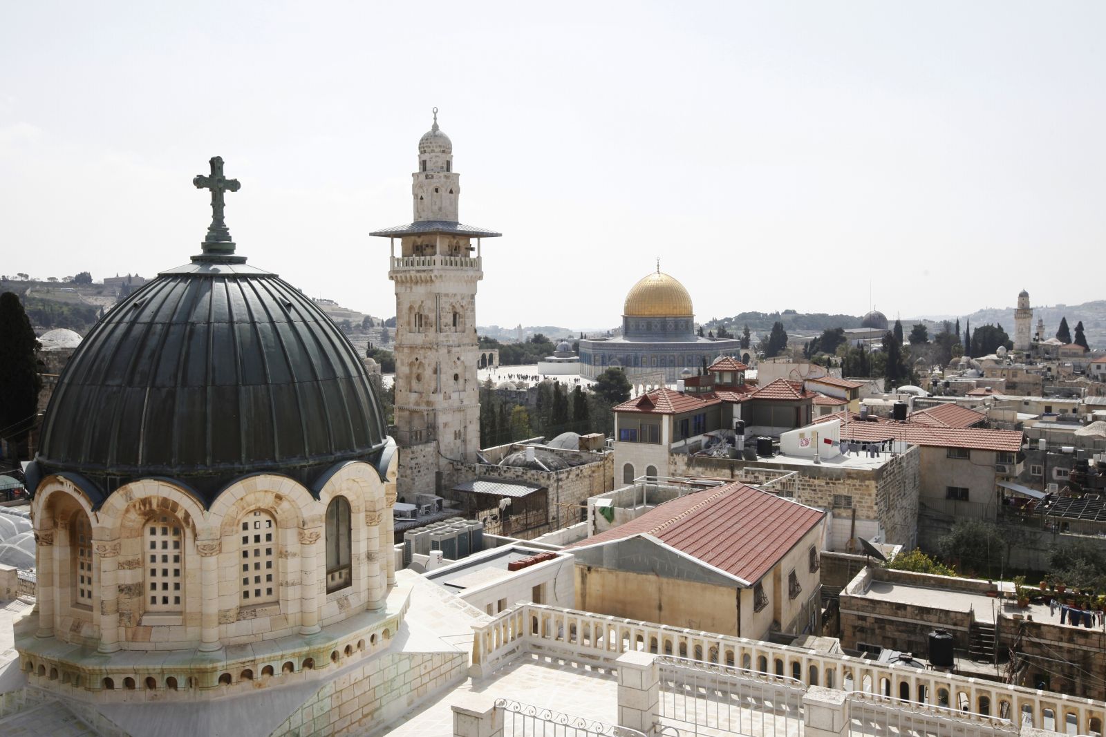 كنائس القدس: متطرفون يهود يستهدفون المسيحيين 