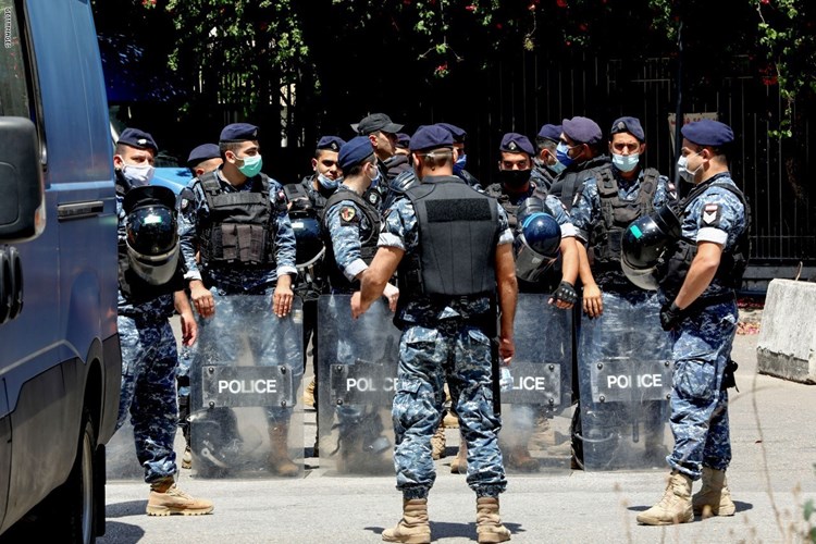 لبنان يُعلن تفكيك 17 شبكة تجسس إسرائيلية